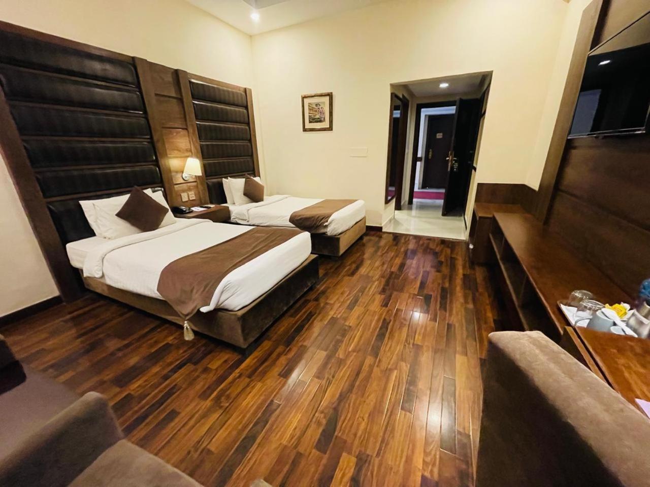 Legend Hotel Islamabad Ngoại thất bức ảnh