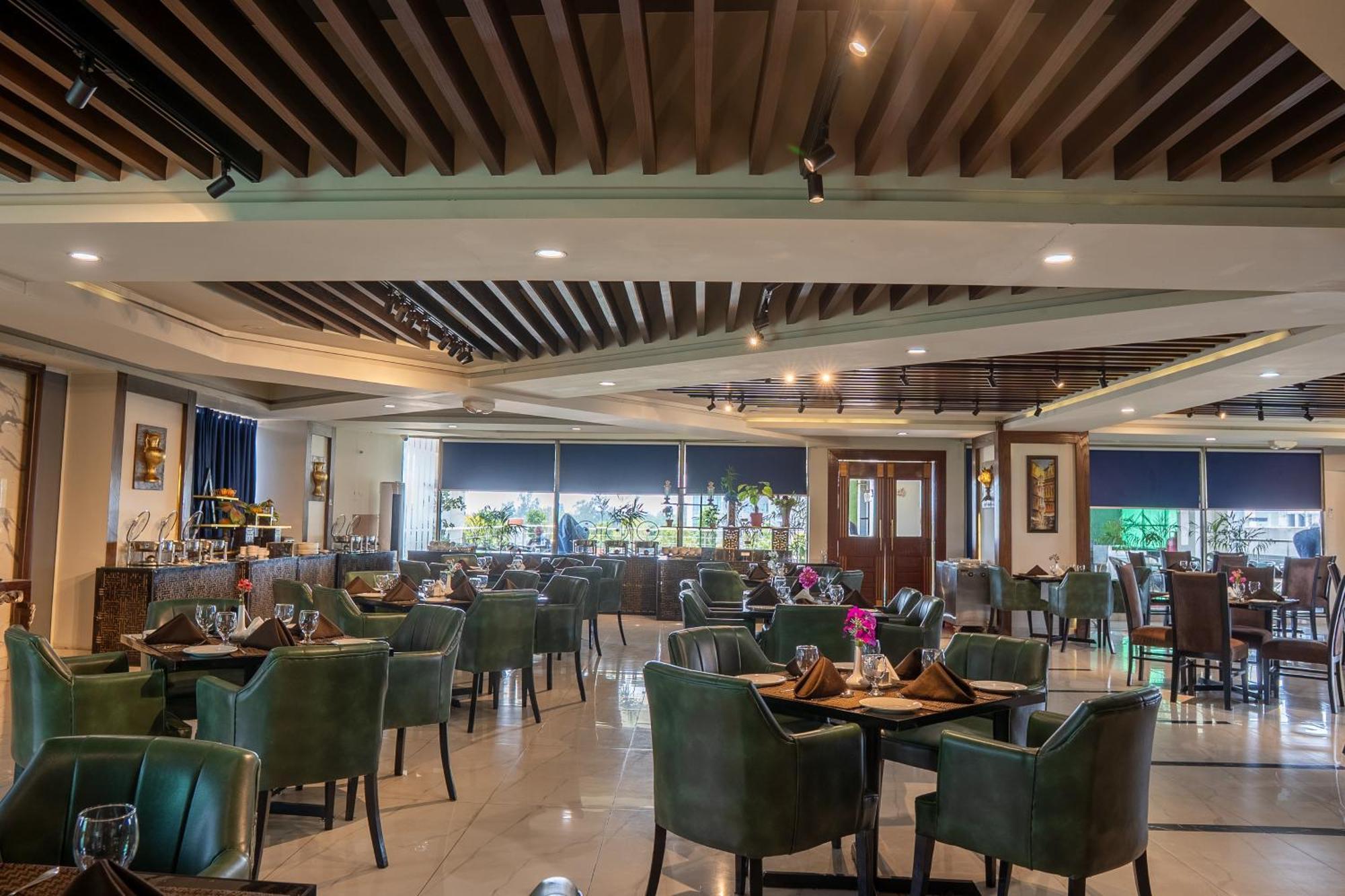 Legend Hotel Islamabad Ngoại thất bức ảnh